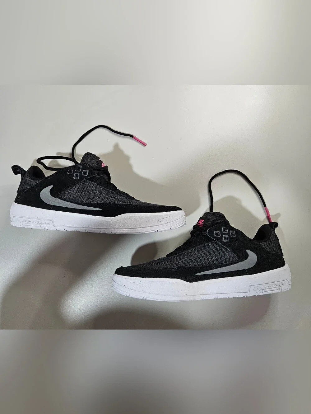 Nike SB Day One Big Kids' Skate Shoes size 7